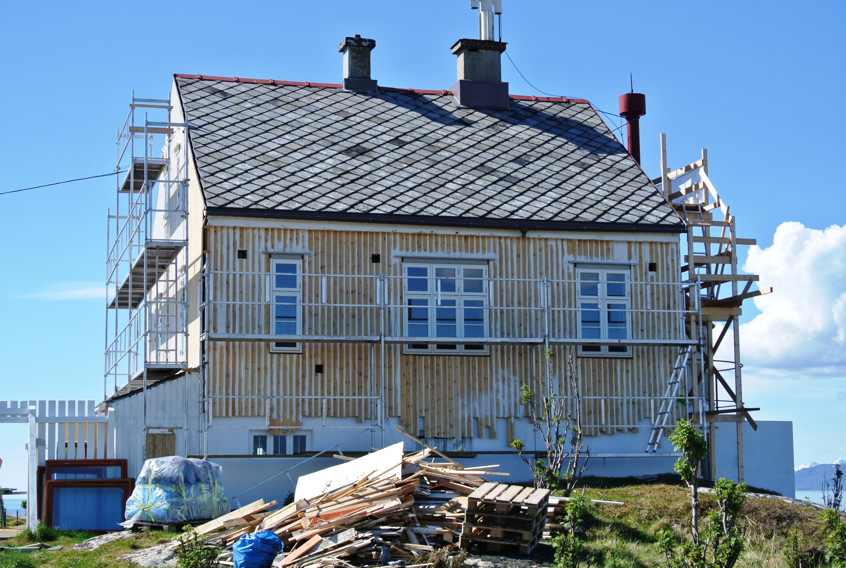 Bar&oslash;y under oppussing.JPG