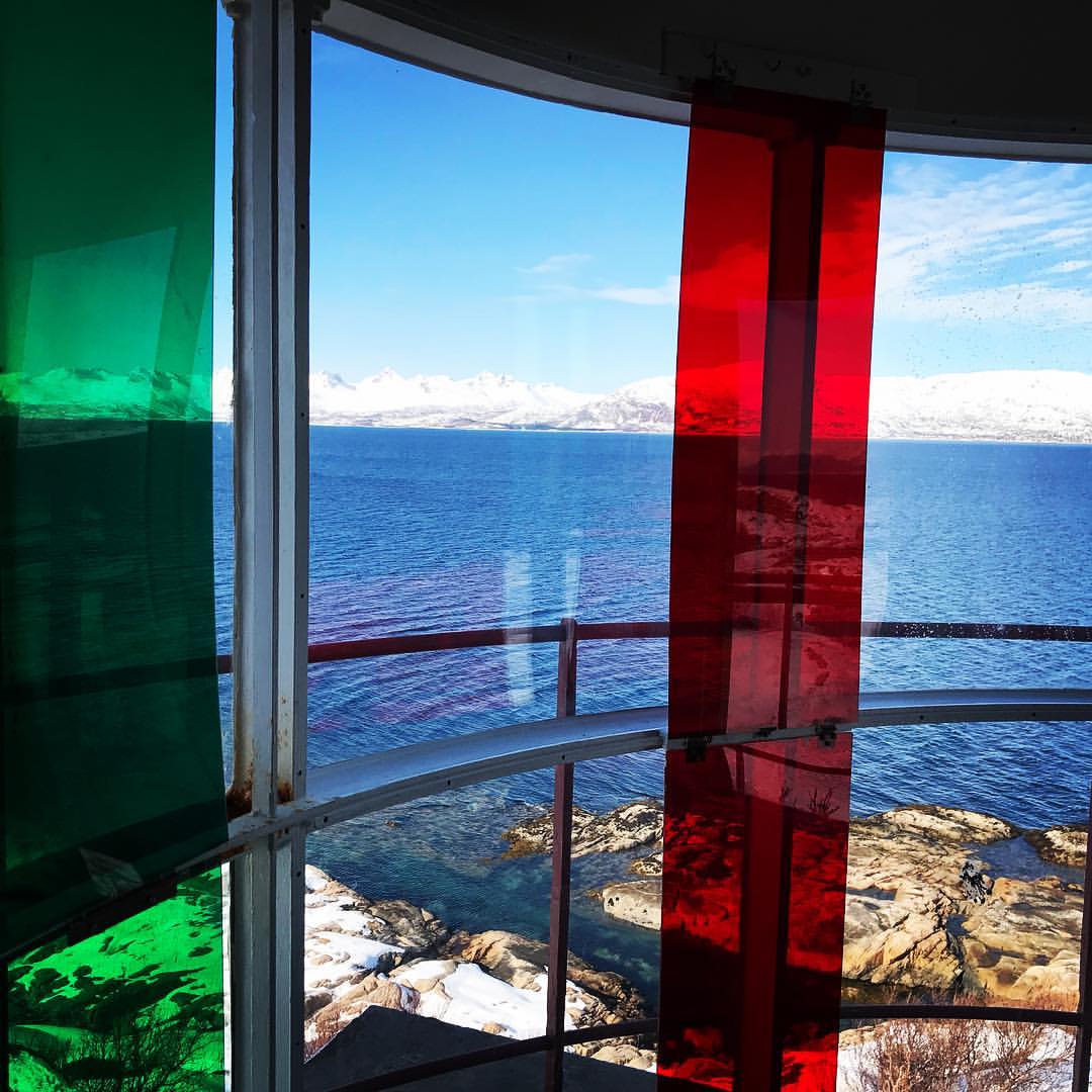 bar&oslash;ya i lykta.jpg